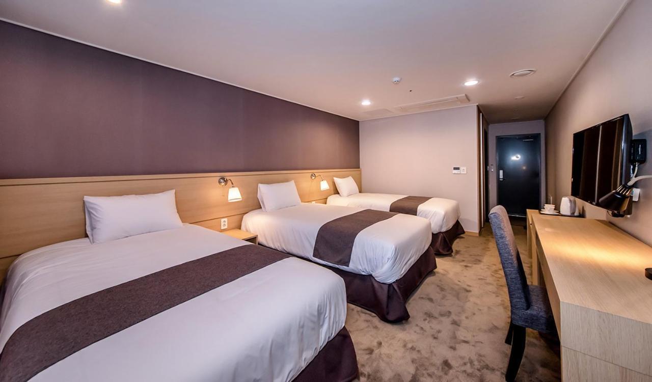 Deluxe Triple Room
